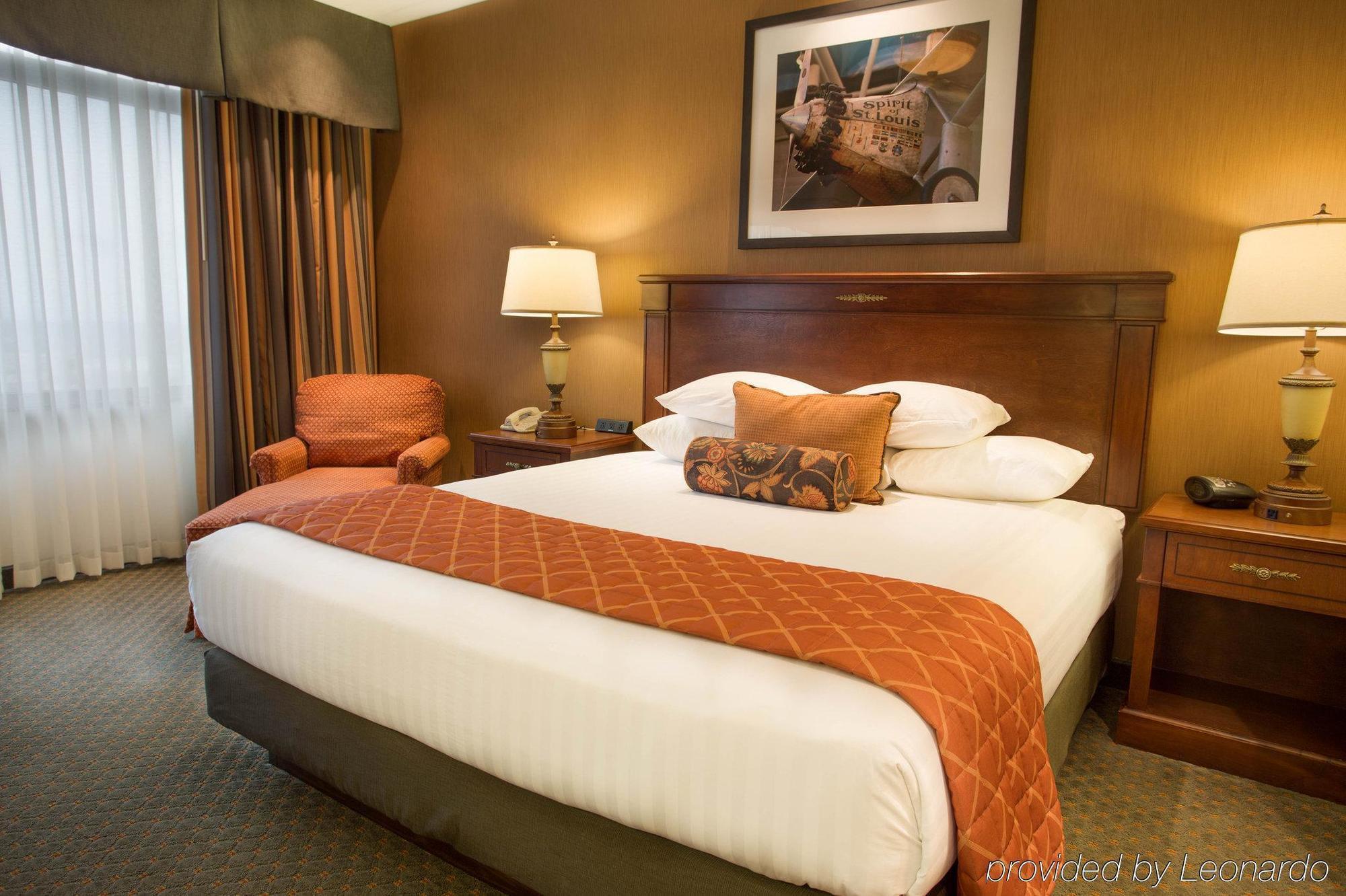 Drury Plaza Hotel St. Louis Chesterfield Exterior photo