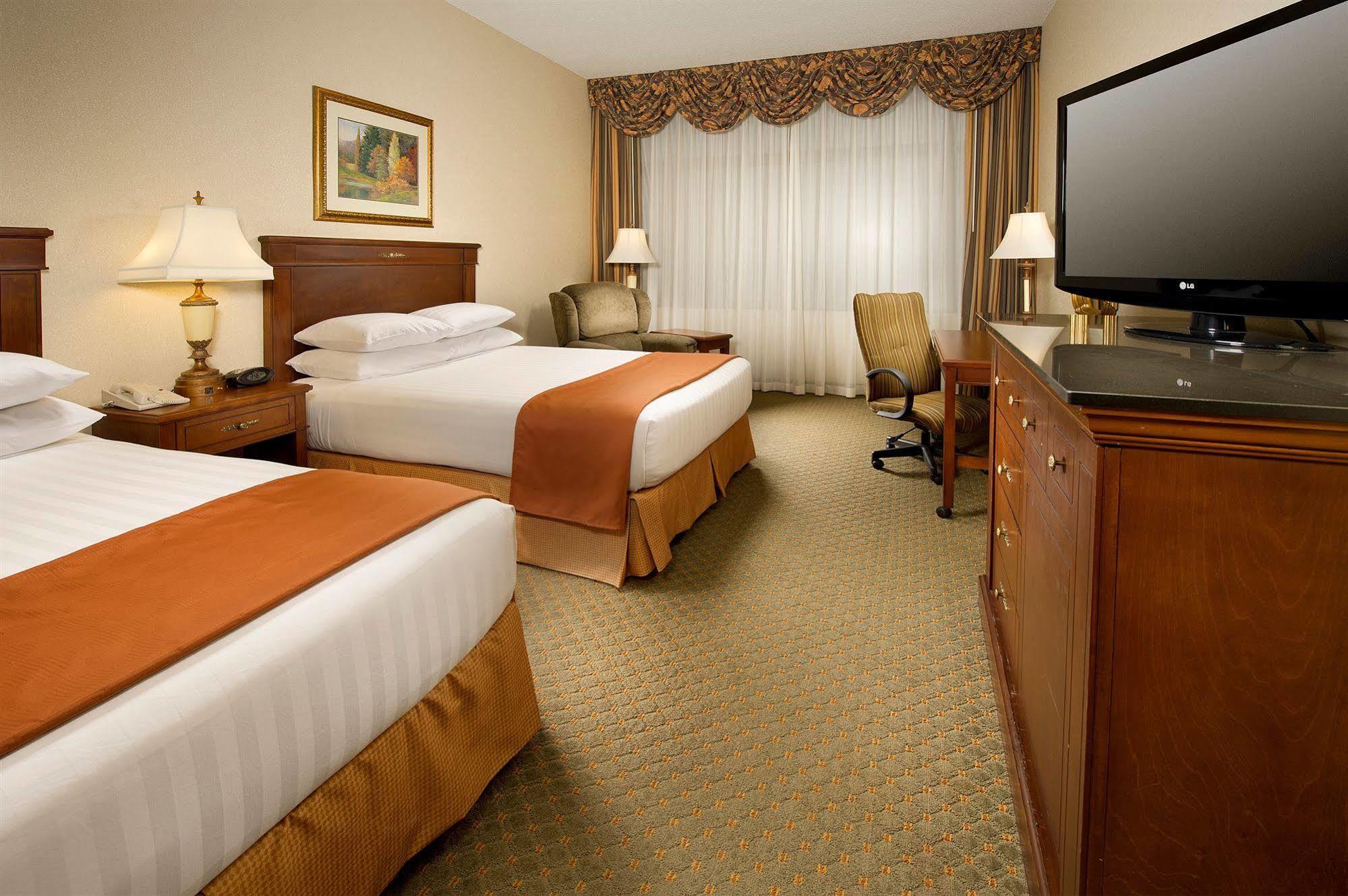 Drury Plaza Hotel St. Louis Chesterfield Exterior photo